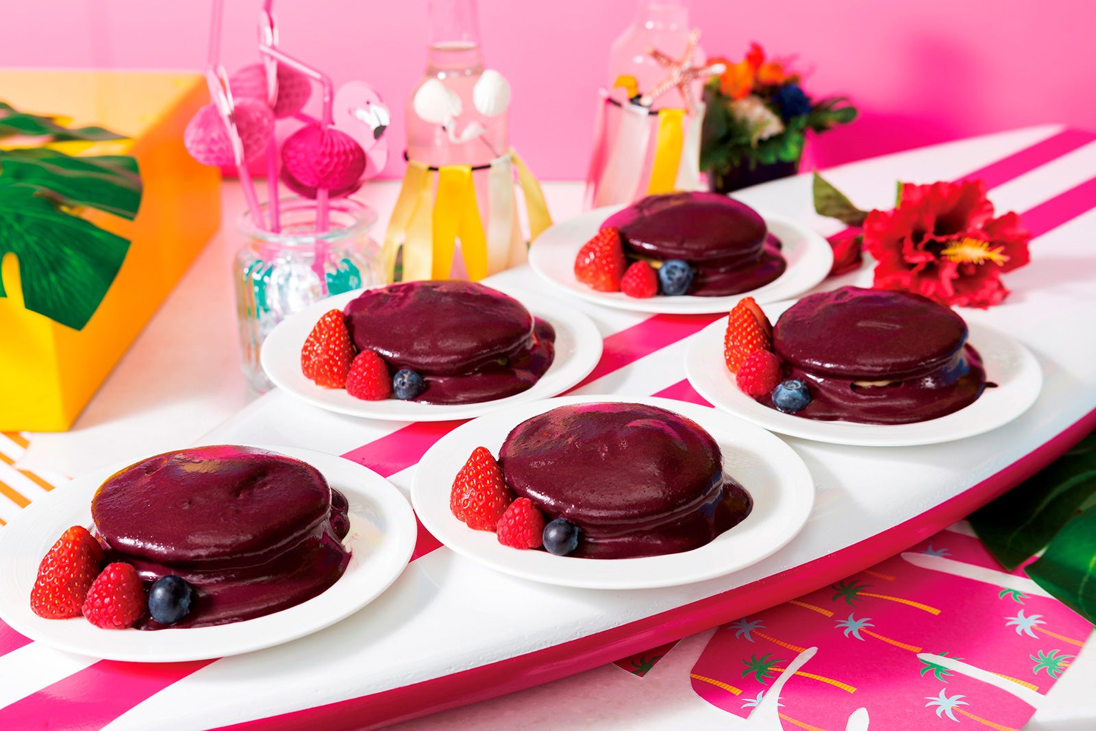 バイオレット　パンケーキ／画像提供：ヒルトン東京ベイ