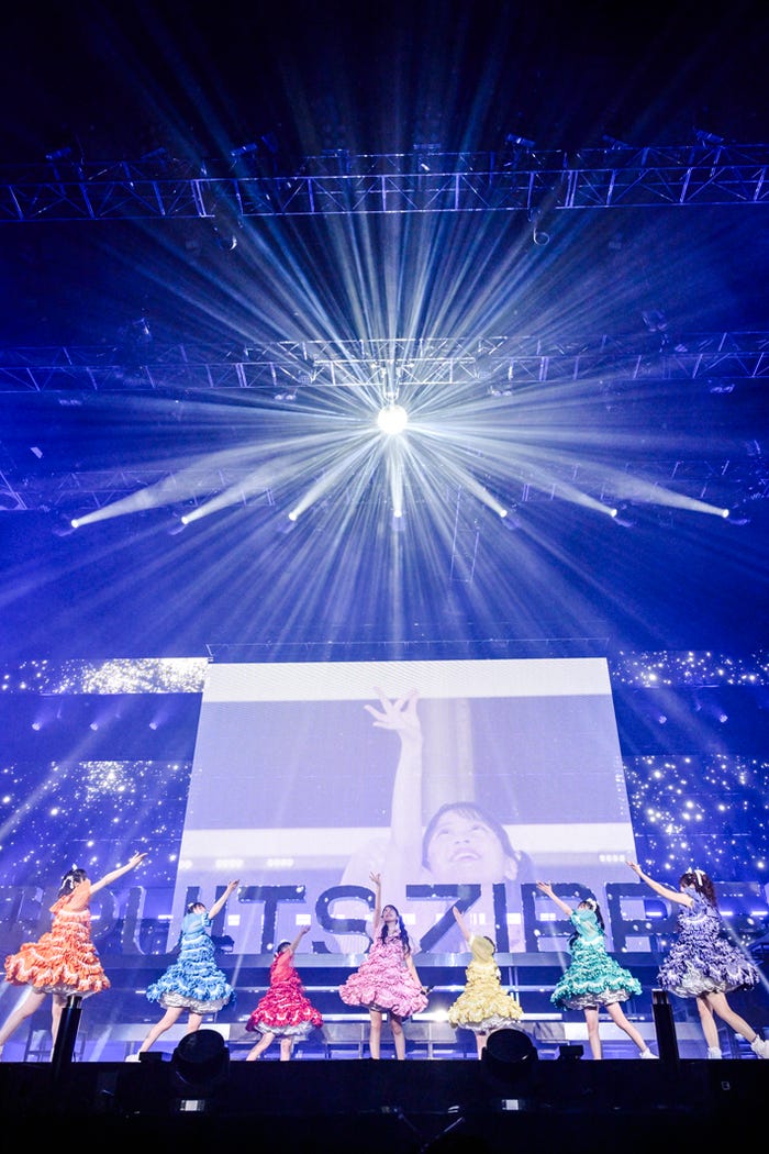 「FRUITS ZIPPER 3rd ANNIVERSARY 超めでたいライブ -さん-」より/PHOTO:ヨシモリユウナ、森好弘、高田梓