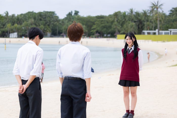 ゆうすけ、らいと、じゅり「今日、好きになりました。卒業編2025inシンガポール」(C)AbemaTV, Inc.