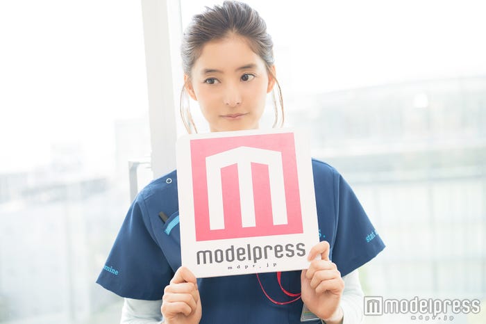 モデルプレスのインタビューに応じた新木優子(C)モデルプレス