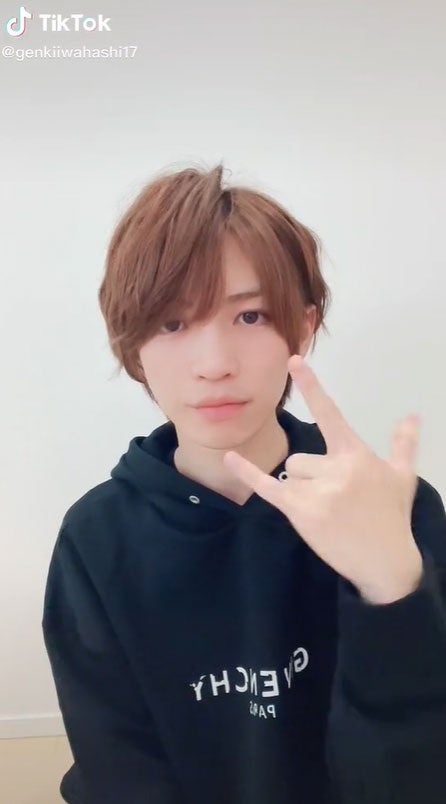 岩橋玄樹、TikTok動画が「可愛すぎ」「何万回でも見られる」と反響