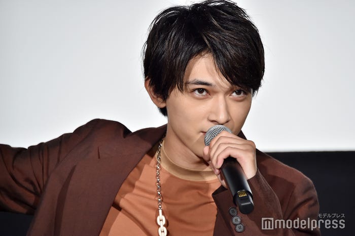 吉沢亮「死んじまいなァ」 (C)モデルプレス