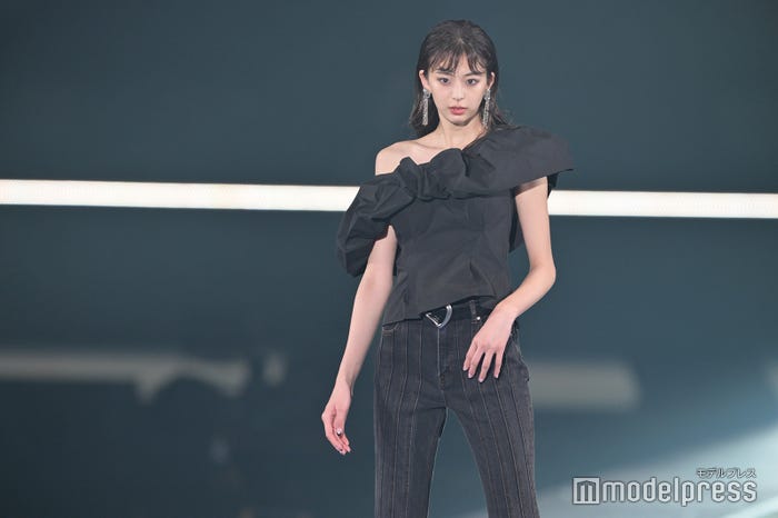しゅう(C)モデルプレス