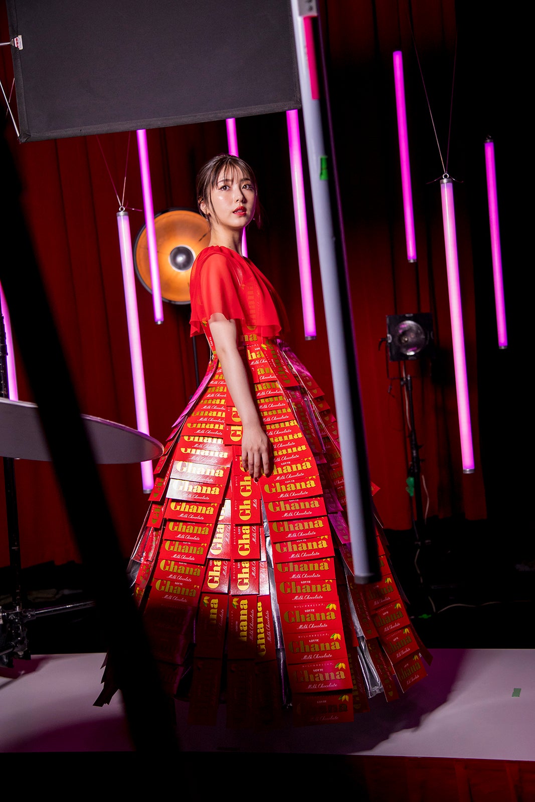 浜辺美波／新WEB動画メイキングより（提供写真）