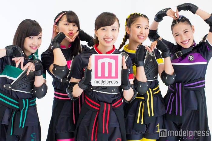 ももいろクローバーZ(左から)有安杏果、佐々木彩夏、百田夏菜子、玉井詩織、高城れに(C)モデルプレス