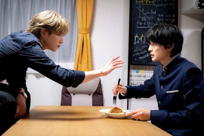 志尊淳、高橋文哉「フェルマーの料理」第1話より(C)TBS