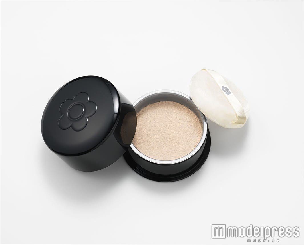 フェイスパウダー「ルース フェイス パウダー」20g 全2色 3,000円(税抜)※ボックス、パフ別売り