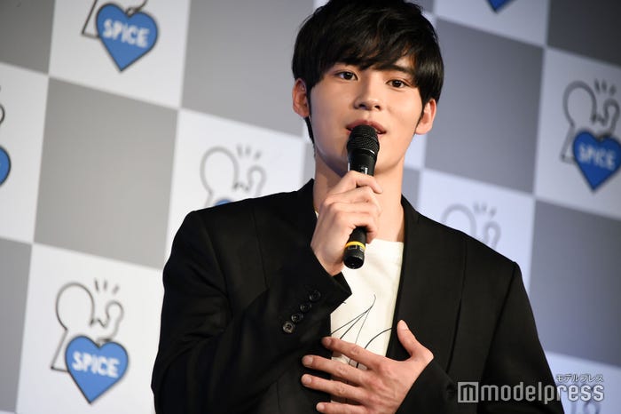 岡田健史 (C)モデルプレス