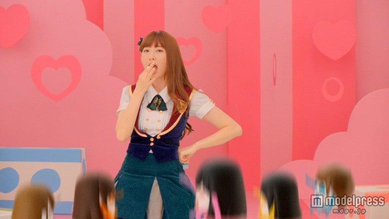 小嶋陽菜／新CM「謎の新メンバー」篇