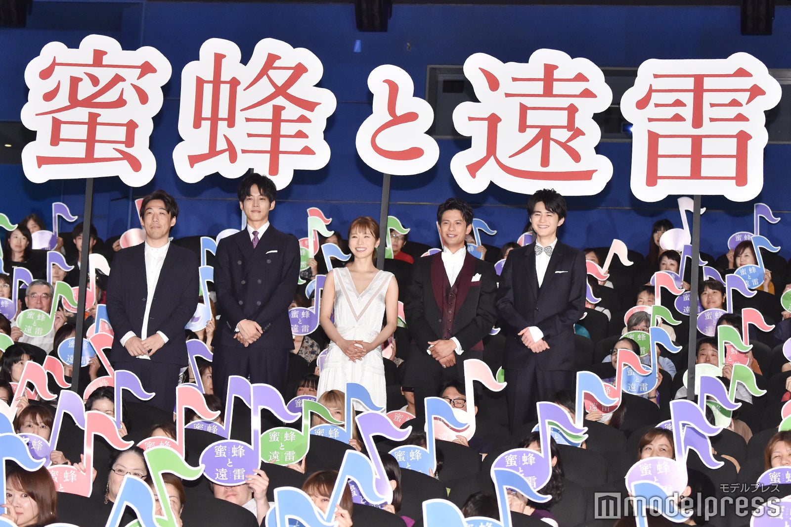 石川慶監督、松坂桃李、松岡茉優、森崎ウィン、鈴鹿央士（C）モデルプレス