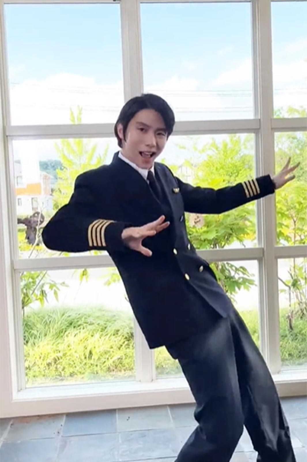 ANA公式TikTokより