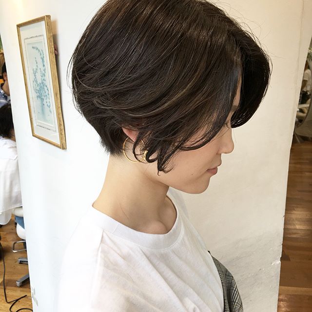 髪が多い私におすすめのショートヘアって 失敗しない大人のヘアカタログ モデルプレス