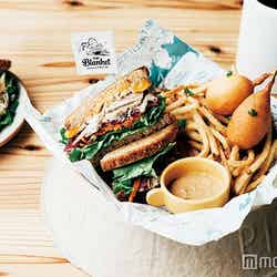 「Cafe Blanket」(C)Peanuts Worldwide LLC/画像提供:ソニー・クリエイティブプロダクツ