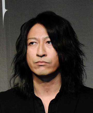 「涙が出るセリフ」TAKURO誕生日が結婚記念日 カリスマモデル妻の言葉にSNS感動「素敵すぎてもう素敵しか言葉が出ない」結婚22年