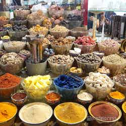 スーク(C)モデルプレス