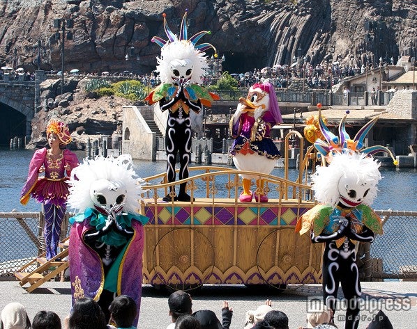 ハロウィーン・デイドリーム －スケルトンズ・サプライズ／ディズニーシー／（C）Disney
