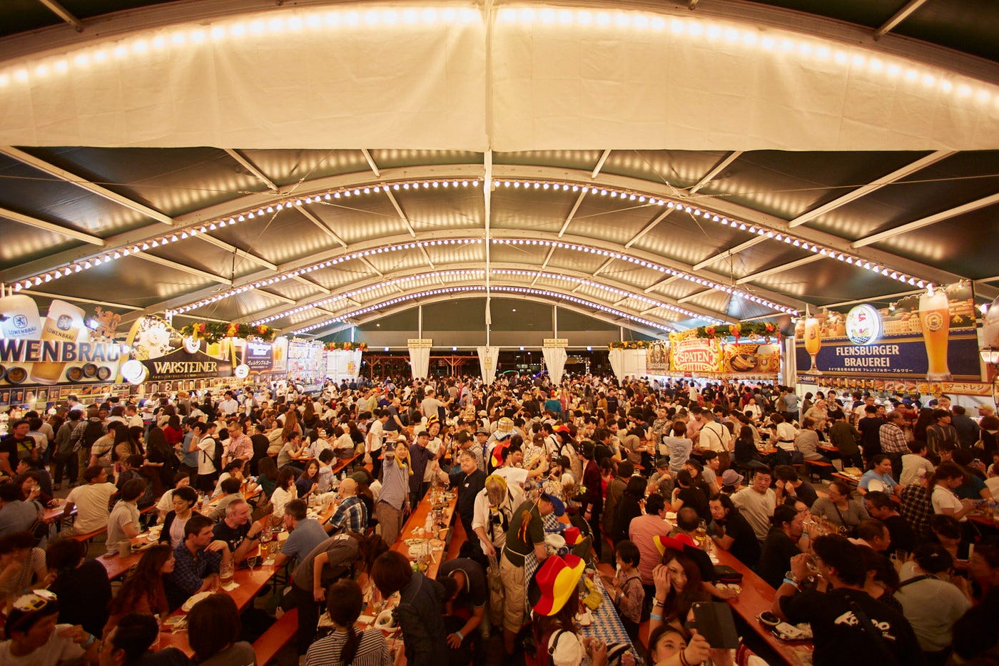 「横浜オクトーバーフェスト 2022」横浜赤レンガ倉庫で、ビールとフード楽しむ秋の祭典