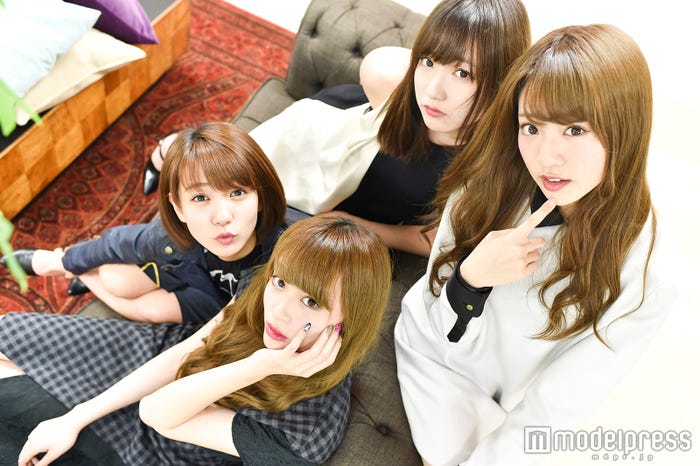 上から時計回り:京佳、志田友美、山田朱莉、荻野可鈴(C)モデルプレス