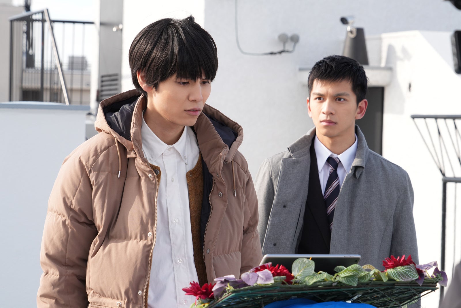 萩原利久、田中偉登「めぐる未来」第8話より（C）読売テレビ