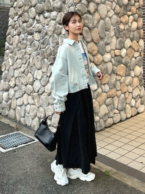 黒スカートコーデ