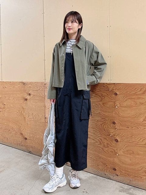 黒ジャンパースカートコーデ5