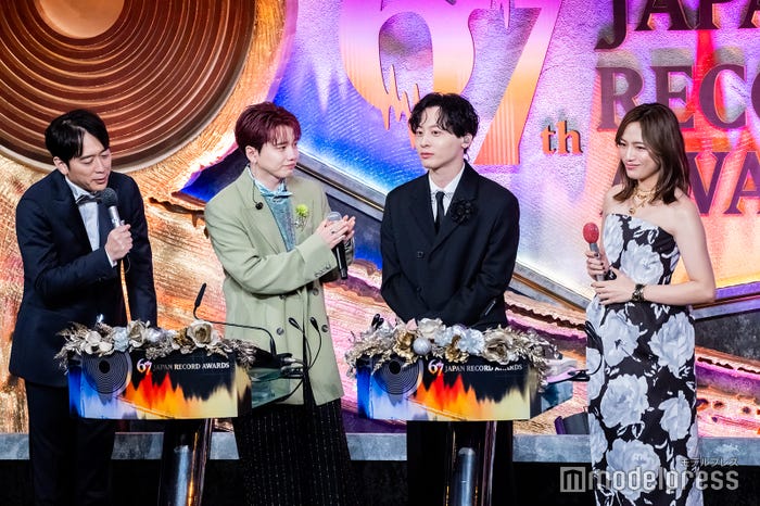 (中央)花村想太、工藤大輝/Da-iCE(C)モデルプレス