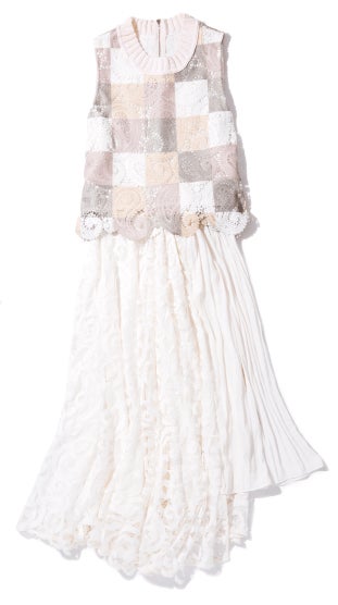 ノースリーブトップス￥46,000／Sea New York（ブランドニュース）　スカート￥57,000／Satoko Ozawa（ESTEEM PRESS）（C）TOPLOG