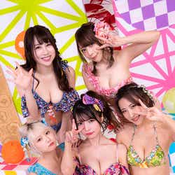 モデルプレス - 似鳥沙也加・篠崎こころら“PPエンタ美女”新年彩る 「GIRLS graph.」未収録の和水着カット公開