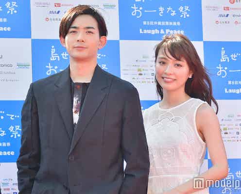 竜星涼&内田理央「時代に逆行」ファッションで抜群スタイル披露