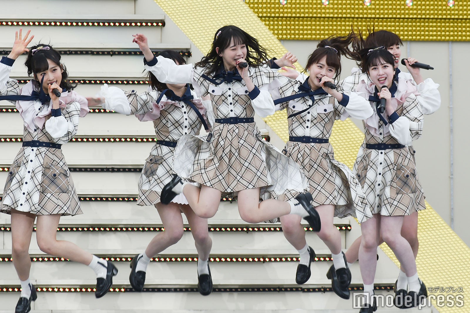 チーム8「AKB48グループ春のLIVEフェスin横浜スタジアム」（C）モデルプレス