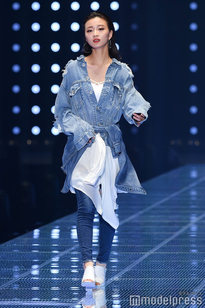 岡崎紗絵(C)モデルプレス