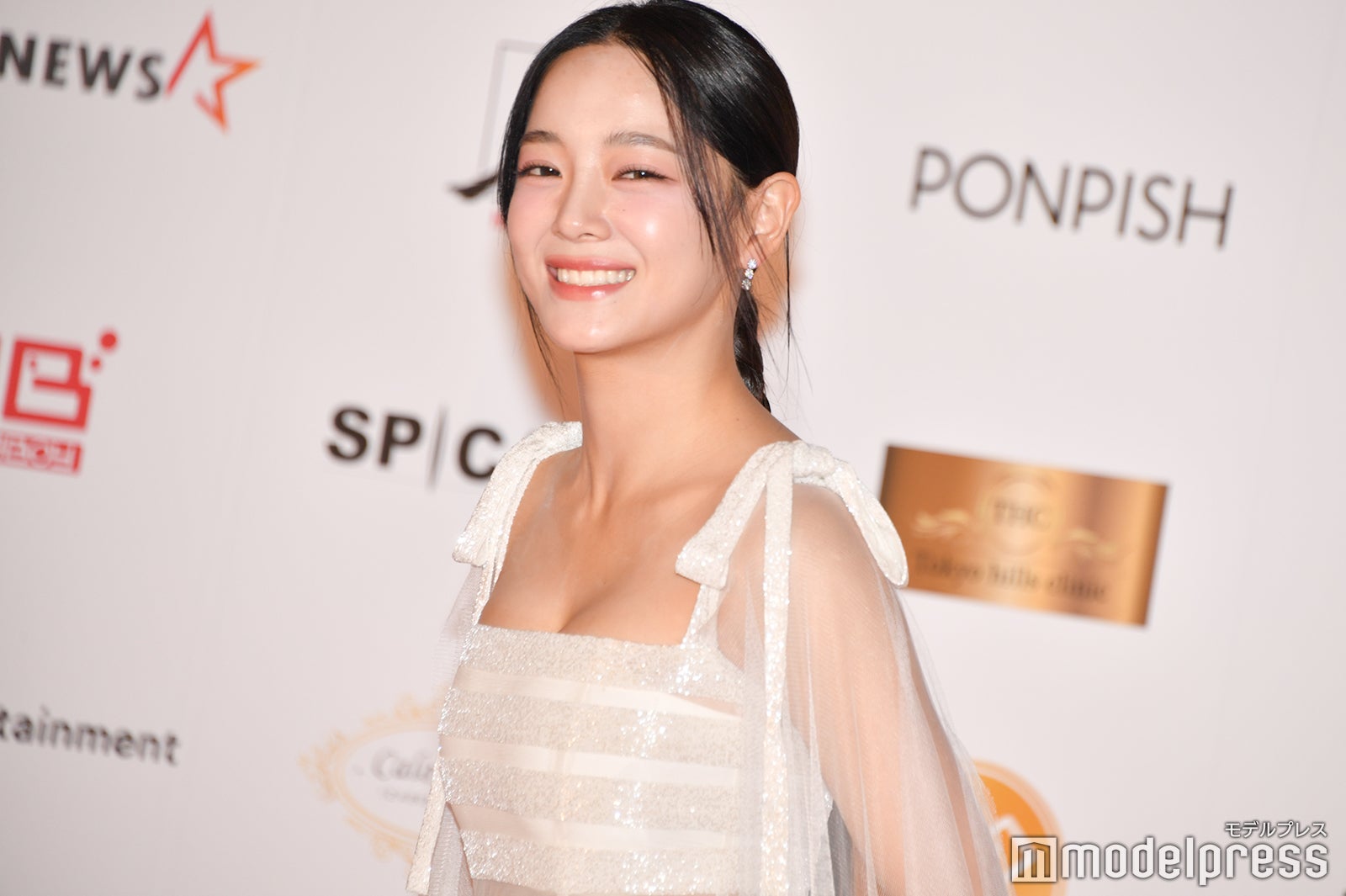 去り際の笑顔が美しいキム・セジョン （C）モデルプレス