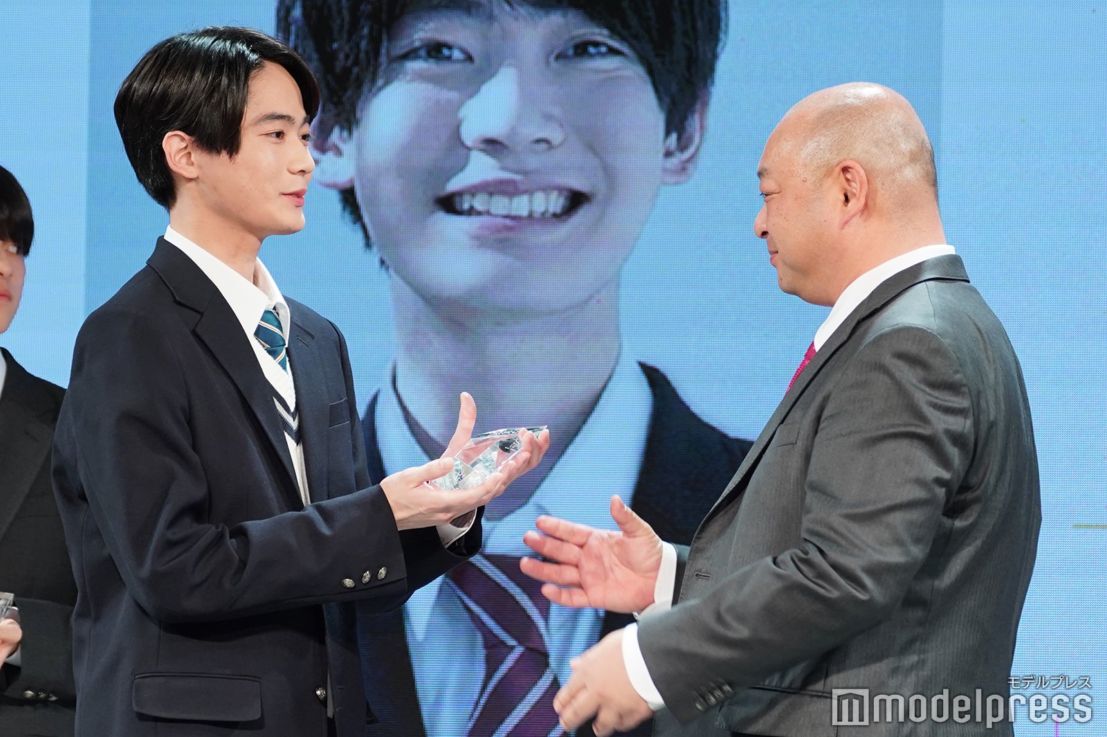 （左）内田蓮（C）モデルプレス