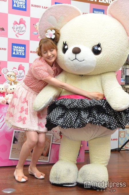 トリンドル玲奈