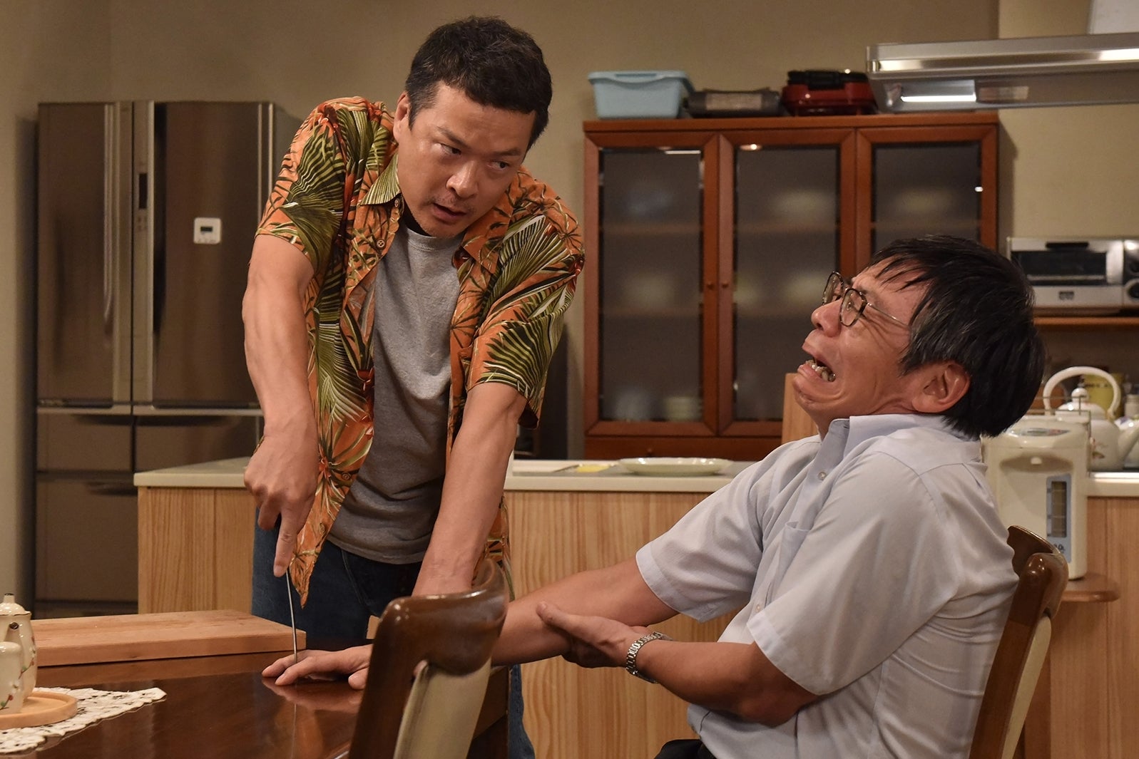 田中哲司、生瀬勝久／「あなたの番です」第18話より（C）日本テレビ