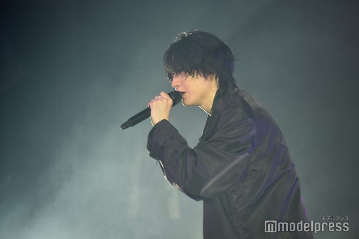 桜田通ライブツアー「Dori Sakurada ZEPP TOUR 2022 Anniversary to the next level」より(C)モデルプレス