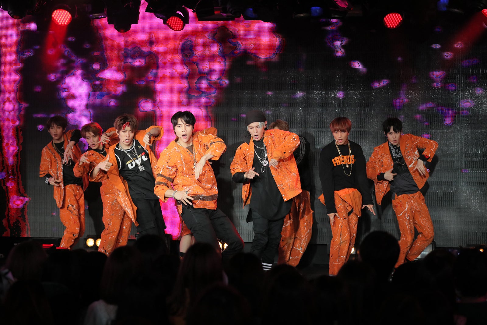 NCT 127（左から）ウィンウィン、テイル、ジェヒョン、ジョニー、テヨン、ヘチャン、ドヨン（提供写真）