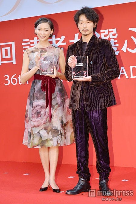 杏、綾野剛
