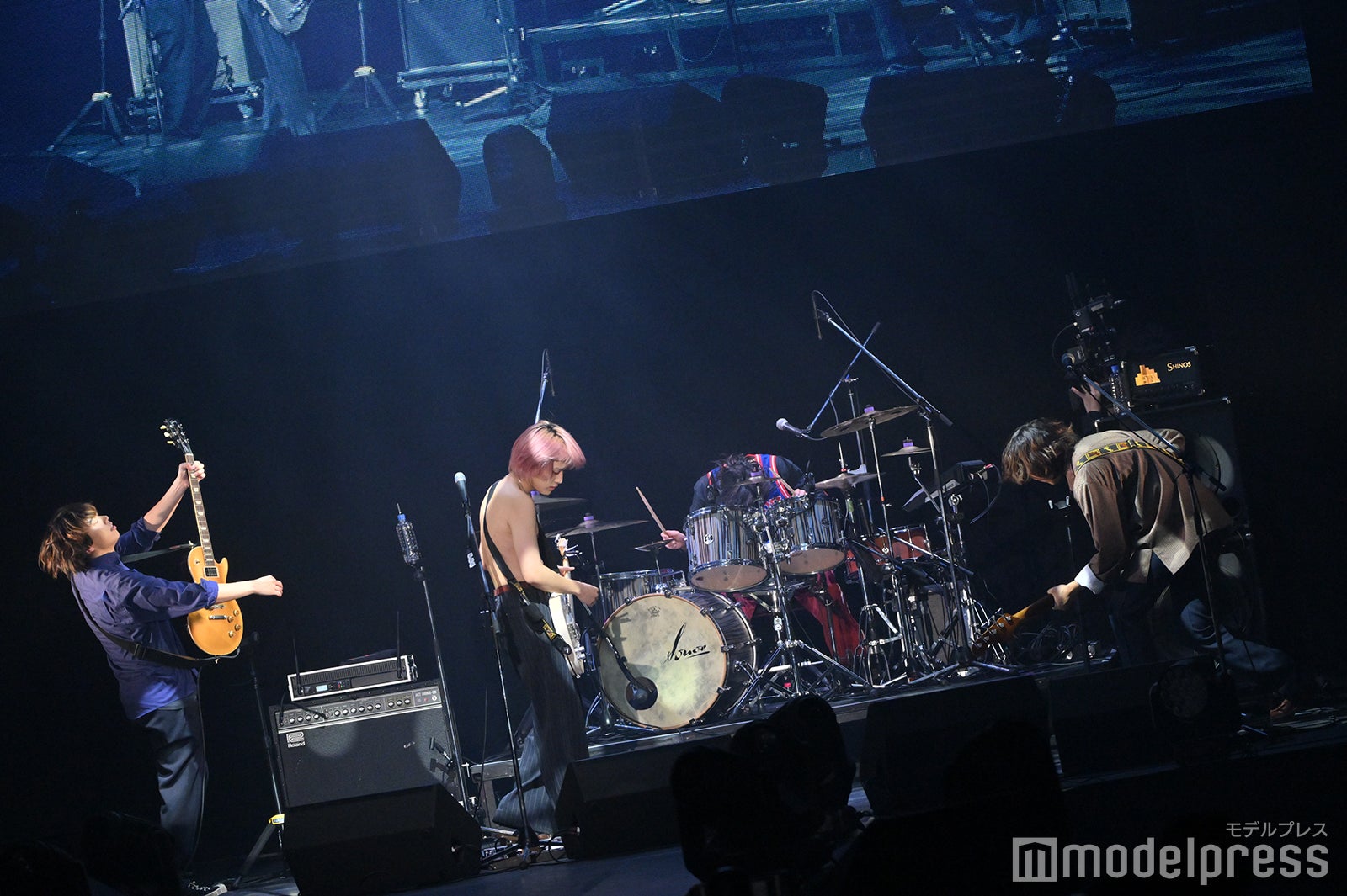 ヤングスキニー（C）モデルプレス