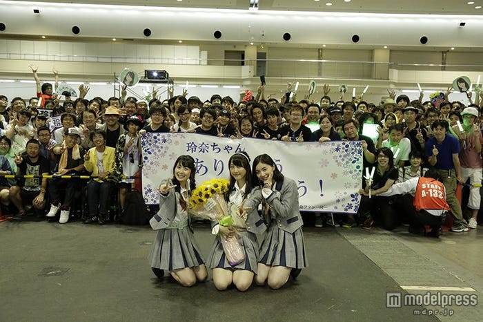 左より:高柳明音、松井玲奈、松井珠理奈(C)AKS