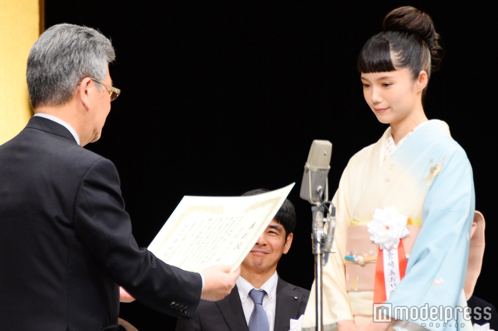 宮崎あおい（右）（C）モデルプレス