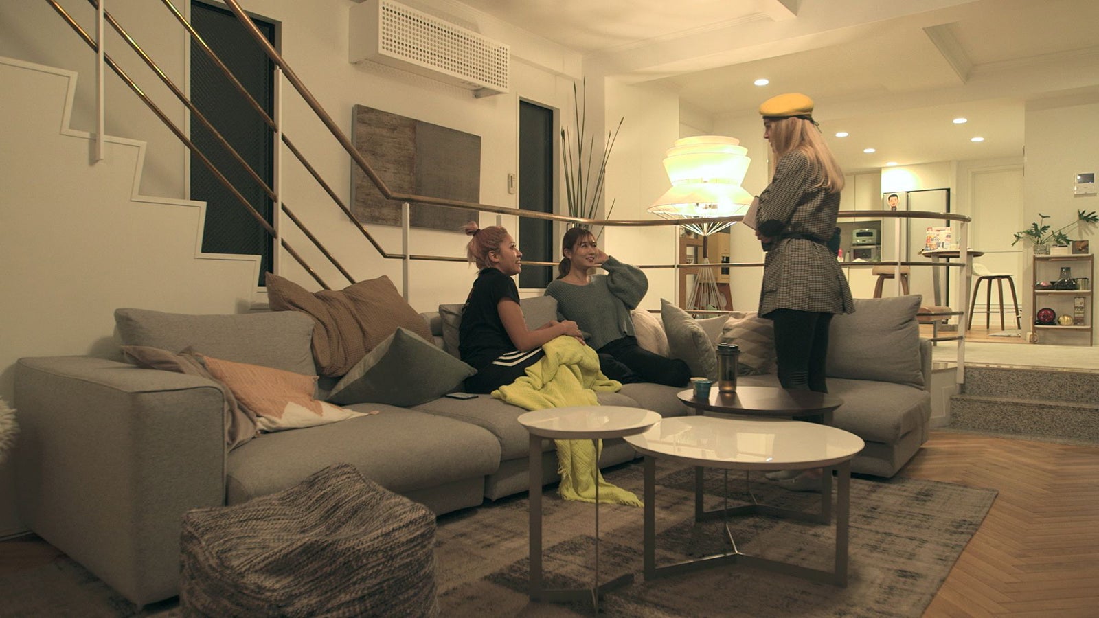 花、愛華、ビビ（ラズドゥミナ・ヴィオレッタ）「TERRACE HOUSE TOKYO 2019-2020」26th WEEK（C）フジテレビ／イースト・エンタテインメント