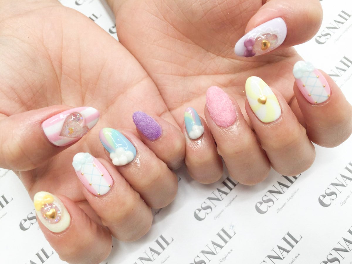 ポップに可愛く／画像提供：esNAIL