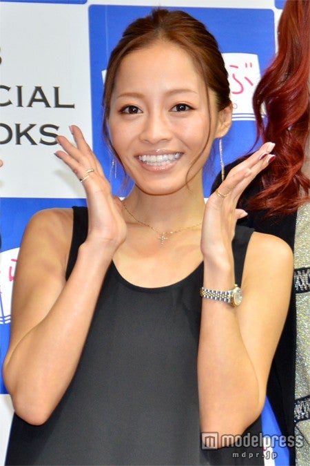 「さんタク」にゲスト出演する小森純