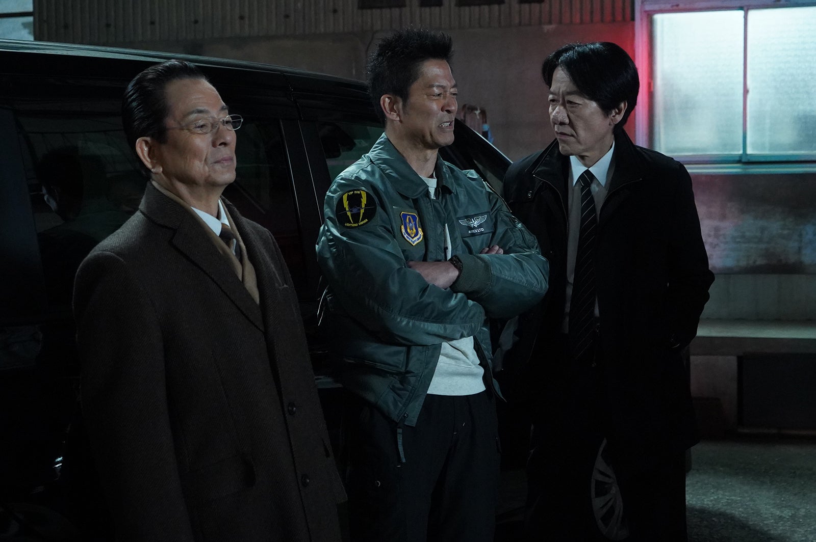 （左）水谷豊（中央）寺脇康文「相棒 season23」第17話（C）テレビ朝日