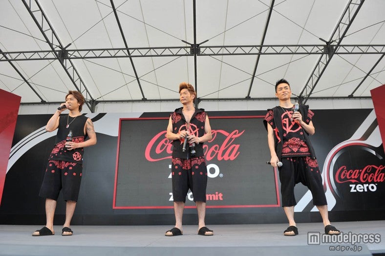 「コカ・コーラゼロ×EXILE新TVCM発表イベント」に参加したEXILEのTAKAHIRO、KEIJI、TETSUYA（左から）