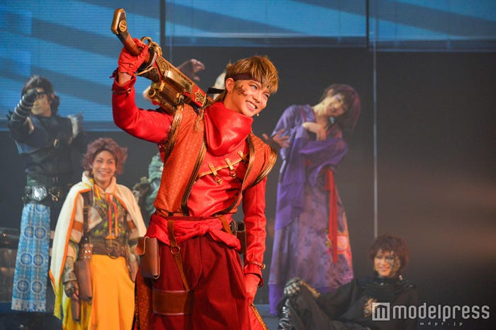 舞台「錆色のアーマ」ゲネプロより (C)モデルプレス