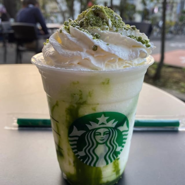 スタバの抹茶×抹茶ホワイトチョコレートフラペチーノ