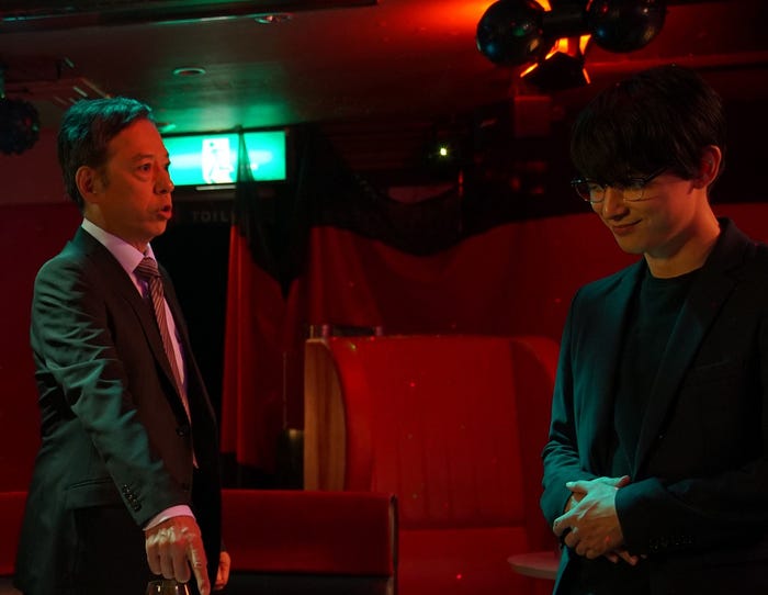 板尾創路、吉沢亮/「GIVER 復讐の贈与者」第2話より(C)テレビ東京