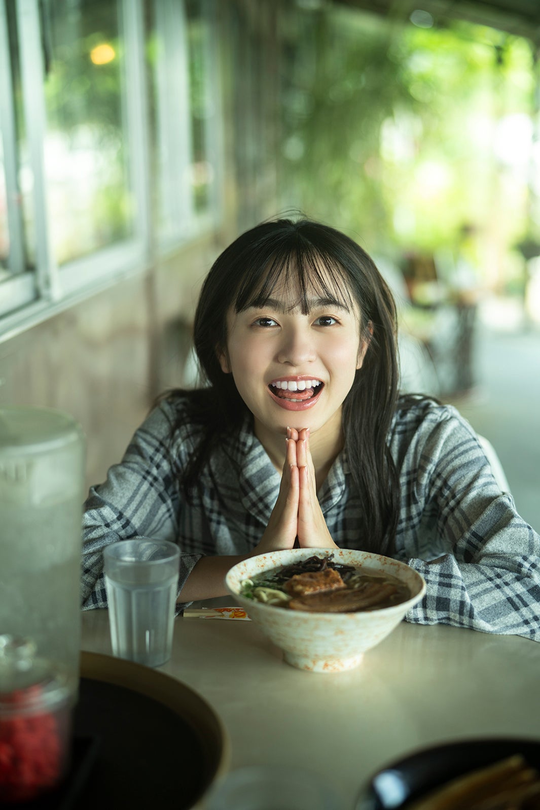 『早川渚紗1st写真集』（講談社）より 撮影／佐藤佑一